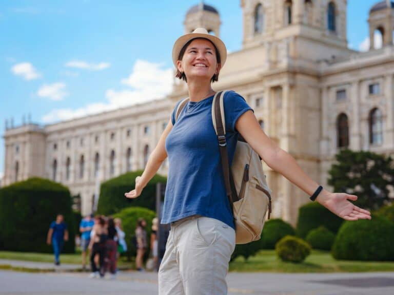 summer female solo trip to Europe,